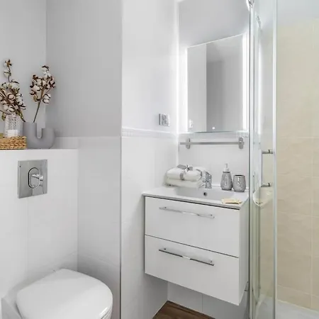 Air-Conditioned Downtown Oasis On Foot To Central Station Metro Smarttv Wifi Varsavia Esterno foto