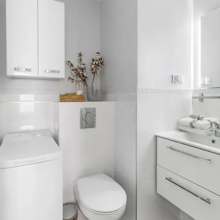 Air-Conditioned Downtown Oasis On Foot To Central Station Metro Smarttv Wifi Varsavia Esterno foto