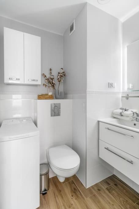 Air-conditioned Downtown Oasis On Foot To Station Metro Smarttv Wifi Appartamento Varsavia