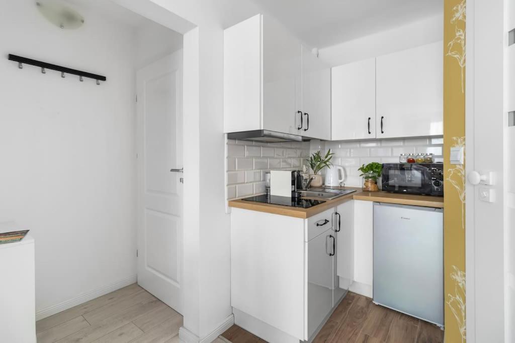 Appartamento Air-conditioned Downtown Oasis On Foot To Station Metro Smarttv Wifi Varsavia