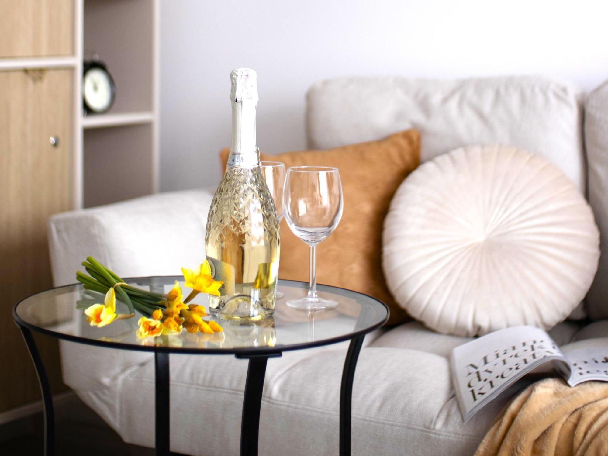 Appartamento Air-conditioned Downtown Oasis On Foot To Station Metro Smarttv Wifi Varsavia
